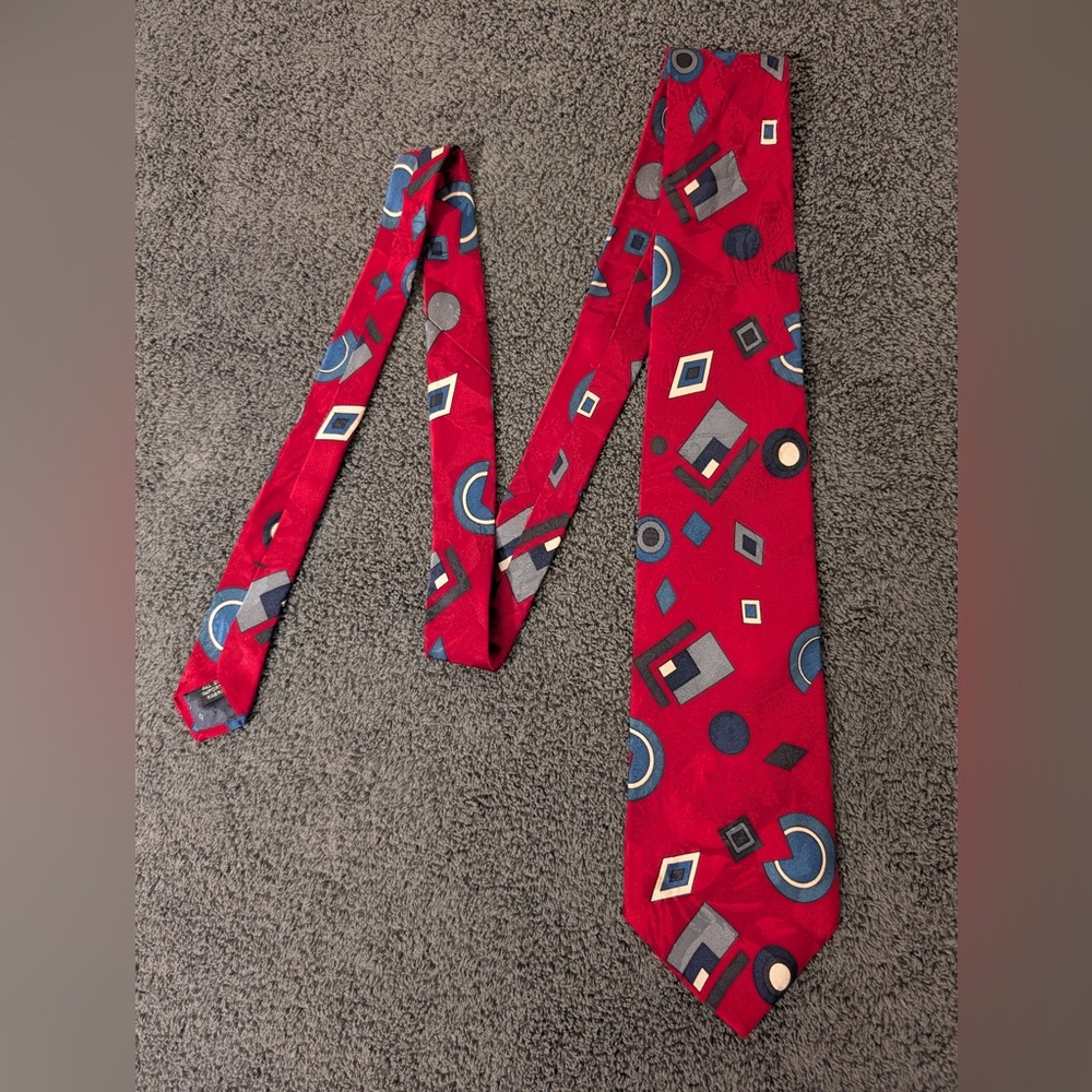 Adolfo Red Geometric Pattern Tie‎